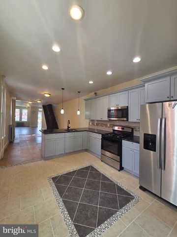 128 N 2ND ST, Reading, PA 19601