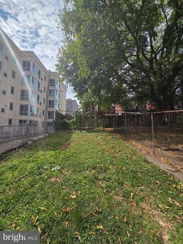 128 N 2ND ST, Reading, PA 19601