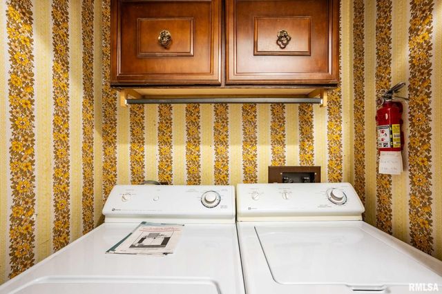 109 Weisbrook Lane, Carterville, IL 62918