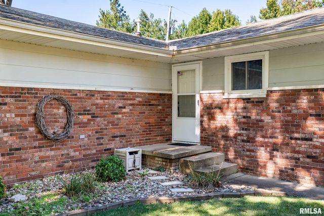 109 Weisbrook Lane, Carterville, IL 62918