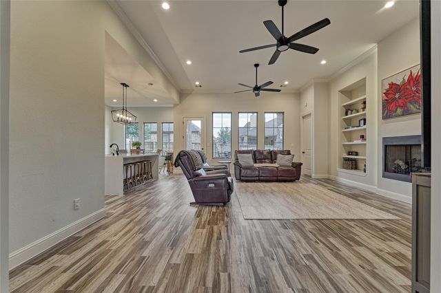 237 Blue Hill Drive, Montgomery, TX 77356