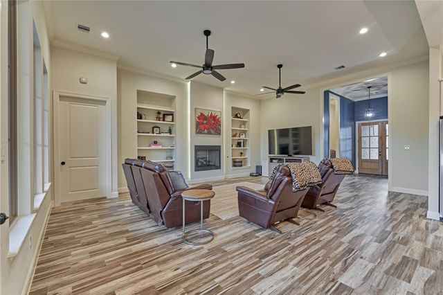 237 Blue Hill Drive, Montgomery, TX 77356