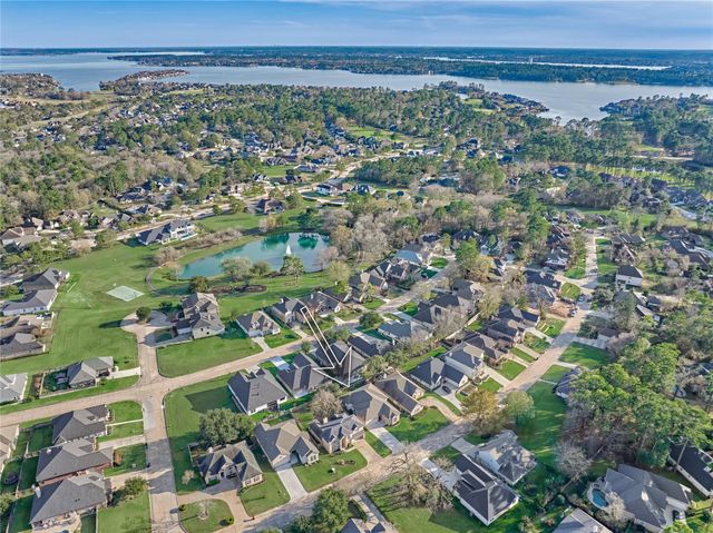 237 Blue Hill Drive, Montgomery, TX 77356