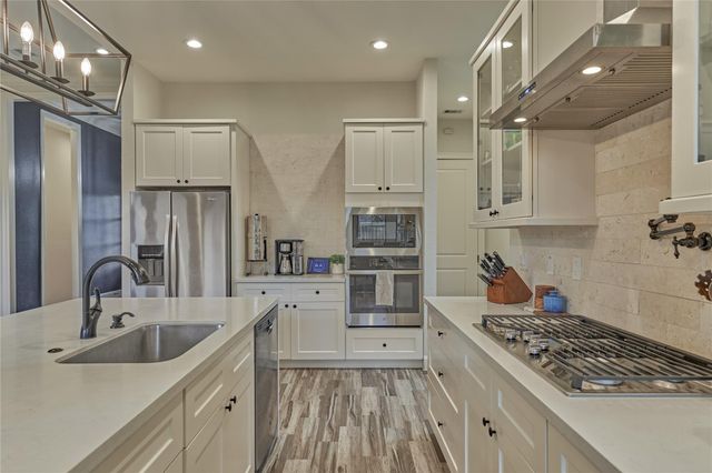 237 Blue Hill Drive, Montgomery, TX 77356