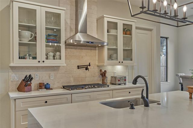 237 Blue Hill Drive, Montgomery, TX 77356