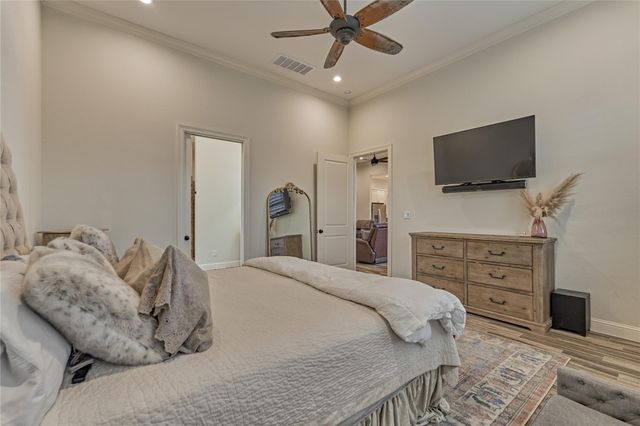 237 Blue Hill Drive, Montgomery, TX 77356