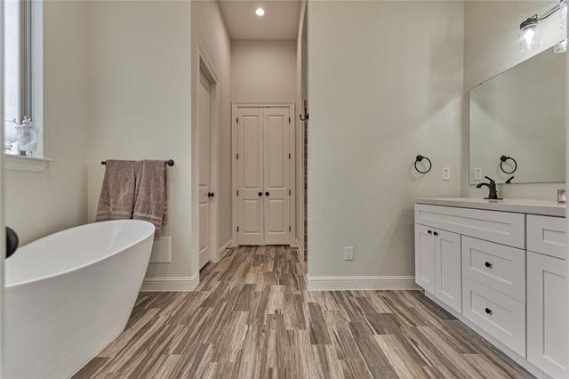 237 Blue Hill Drive, Montgomery, TX 77356