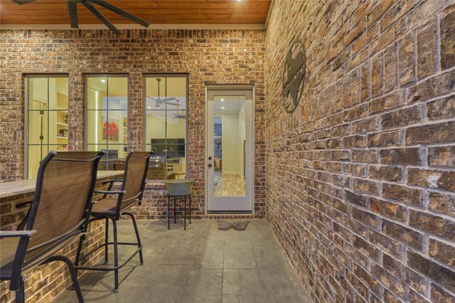 237 Blue Hill Drive, Montgomery, TX 77356