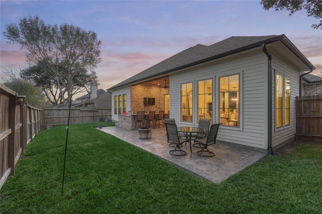 237 Blue Hill Drive, Montgomery, TX 77356