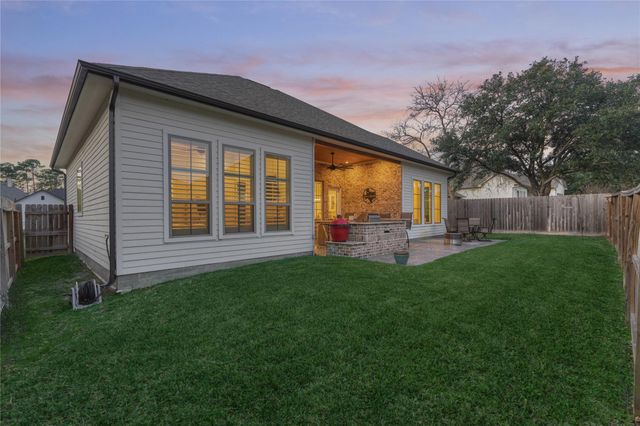 237 Blue Hill Drive, Montgomery, TX 77356