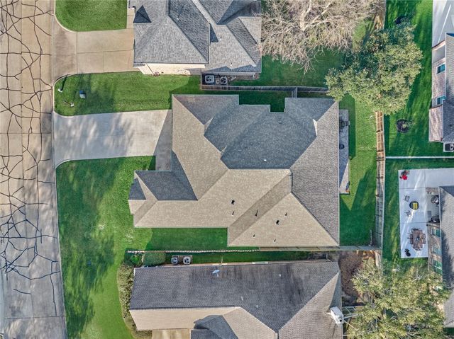 237 Blue Hill Drive, Montgomery, TX 77356