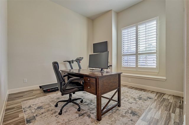 237 Blue Hill Drive, Montgomery, TX 77356