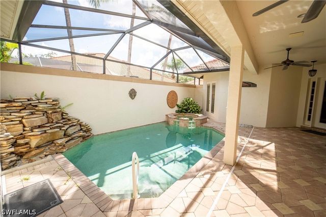 5886 Paradise CIR, Naples, FL 34110