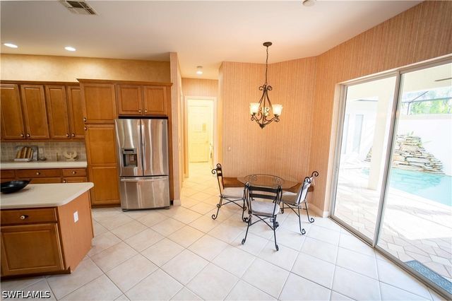 5886 Paradise CIR, Naples, FL 34110