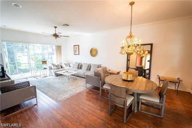 5886 Paradise CIR, Naples, FL 34110