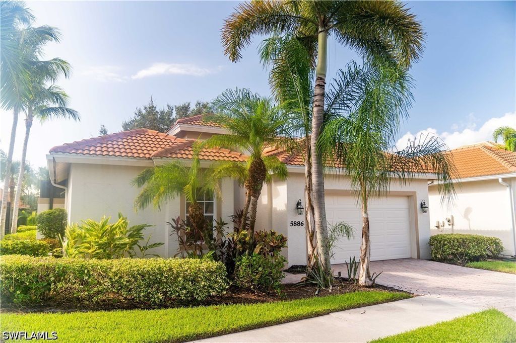 5886 Paradise CIR, Naples, FL 34110