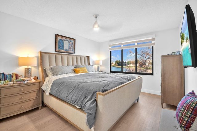 10738 W Clairmont Circle 206, Fort Lauderdale, FL 33321