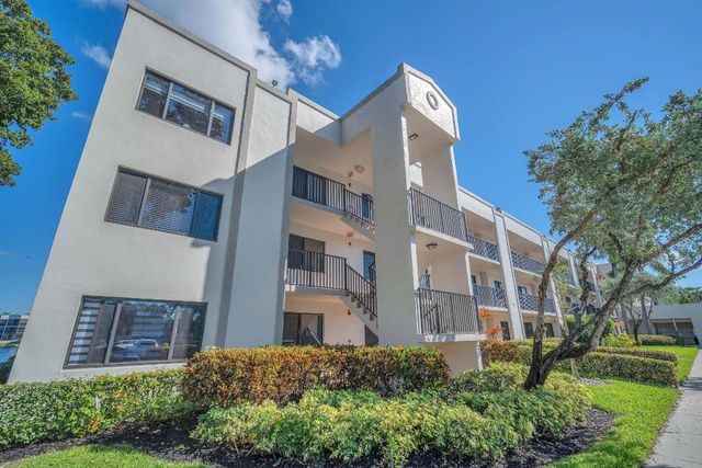10738 W Clairmont Circle 206, Fort Lauderdale, FL 33321