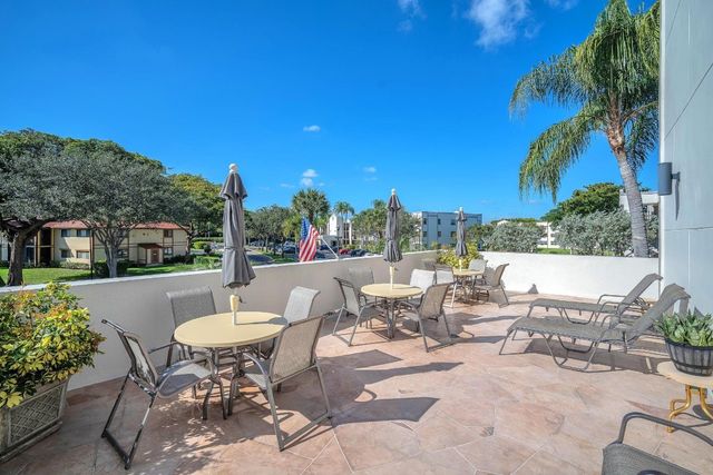 10738 W Clairmont Circle 206, Fort Lauderdale, FL 33321