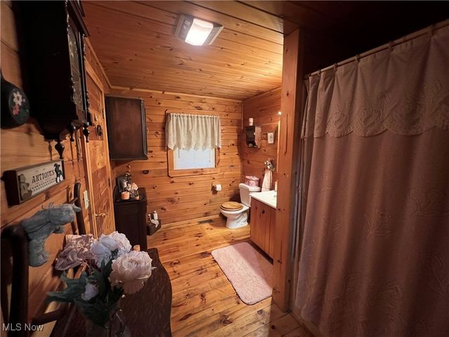 49215 Whittlesey Road, Amherst, OH 44001