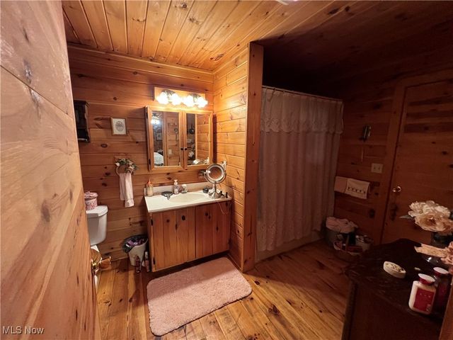 49215 Whittlesey Road, Amherst, OH 44001