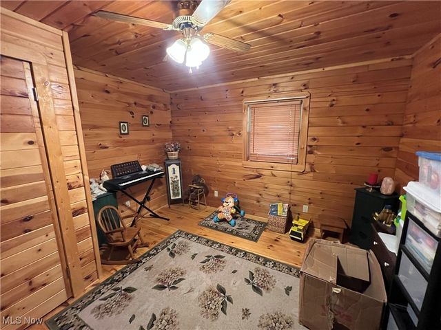 49215 Whittlesey Road, Amherst, OH 44001