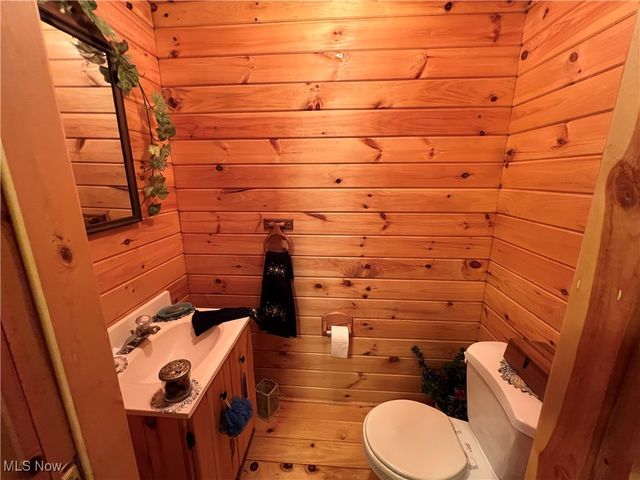 49215 Whittlesey Road, Amherst, OH 44001