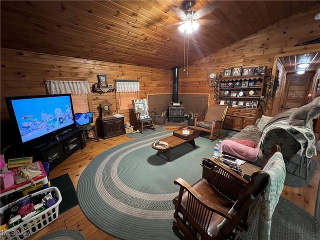 49215 Whittlesey Road, Amherst, OH 44001