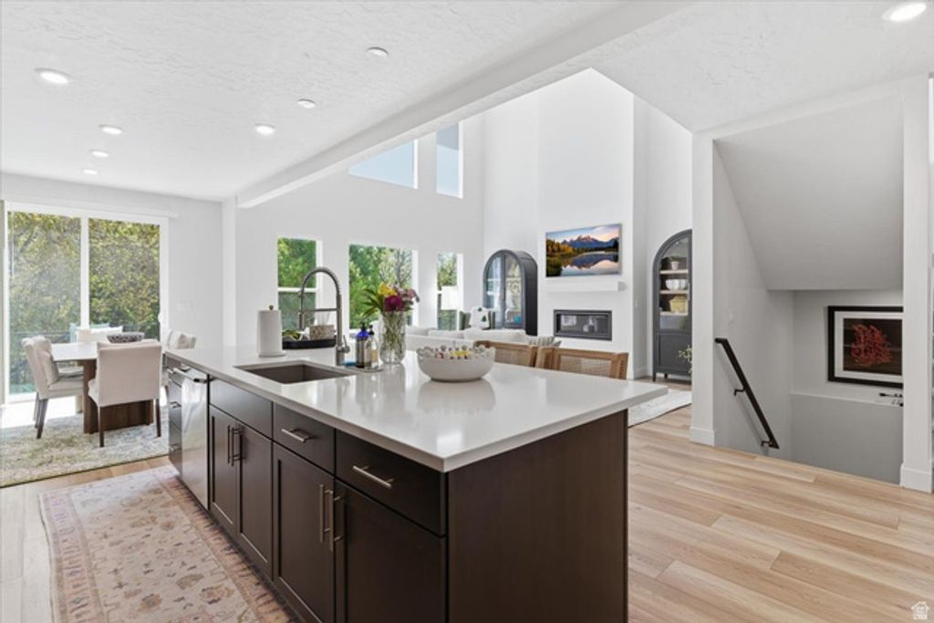 Image 14 of property listing at 1306 E TALBOT DR, Kaysville, UT 84037