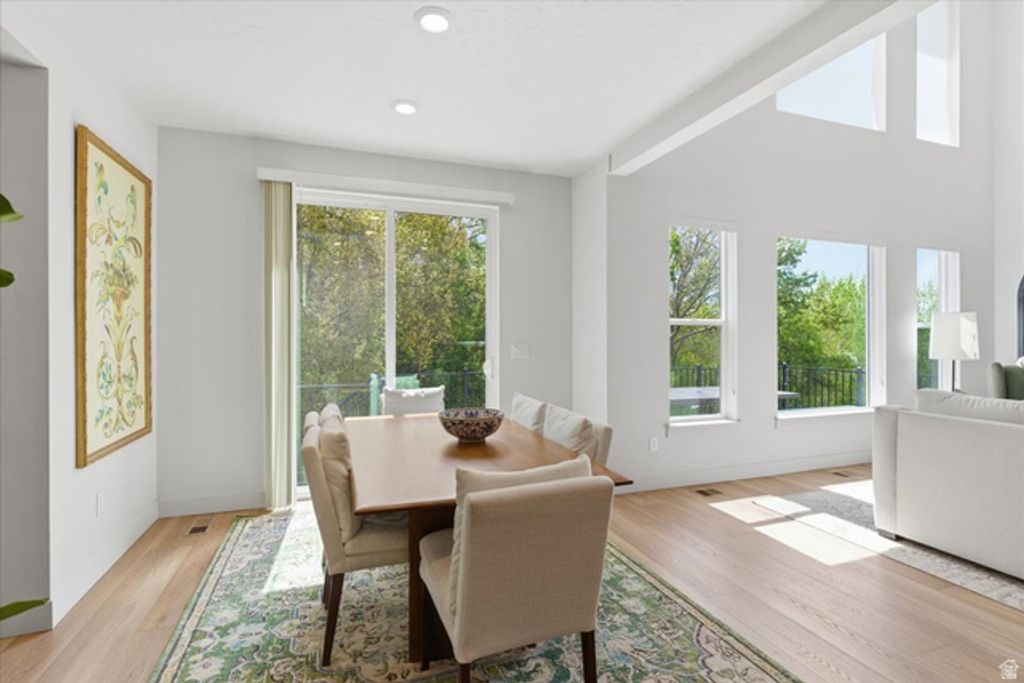 Image 17 of property listing at 1306 E TALBOT DR, Kaysville, UT 84037