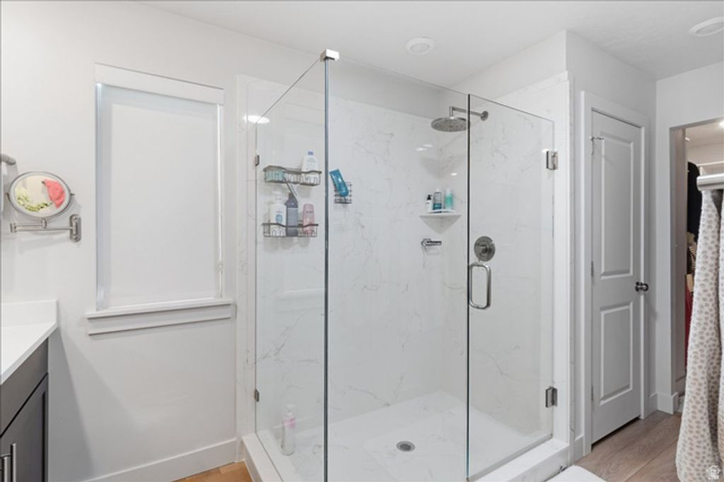 Image 24 of property listing at 1306 E TALBOT DR, Kaysville, UT 84037