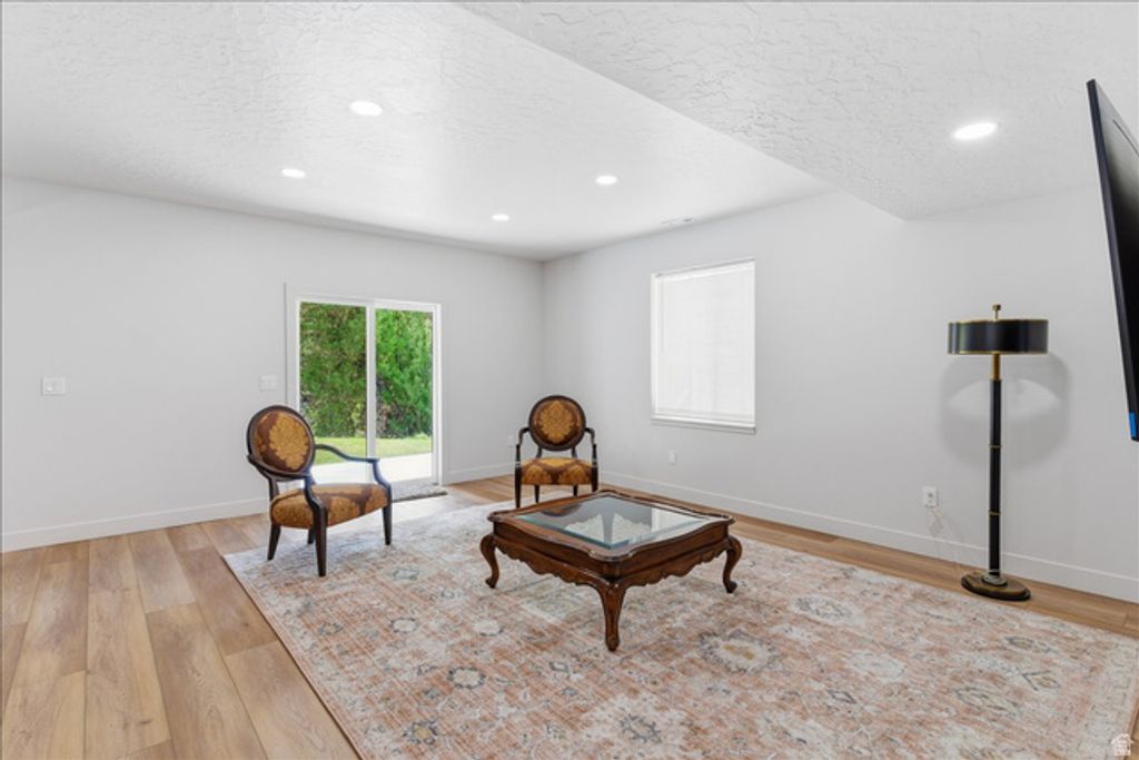 Image 31 of property listing at 1306 E TALBOT DR, Kaysville, UT 84037