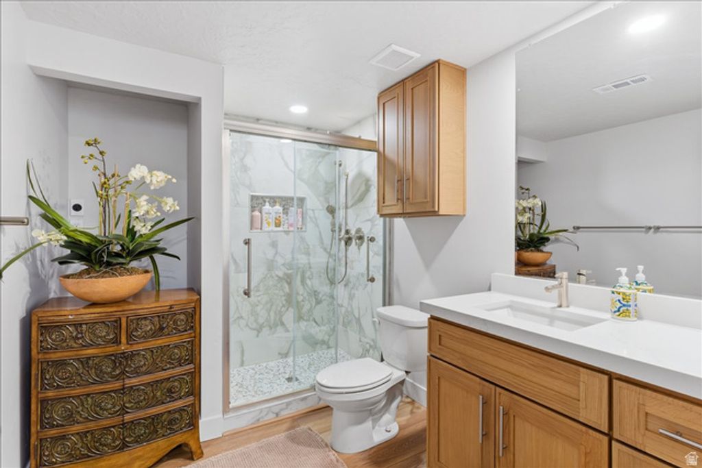 Image 35 of property listing at 1306 E TALBOT DR, Kaysville, UT 84037