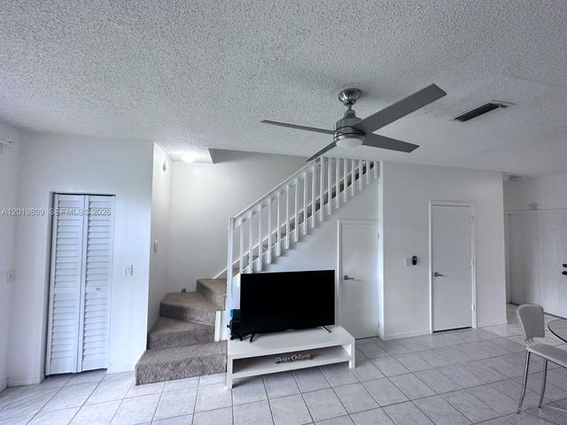 2078 Madeira Dr 0, Weston, FL 33327