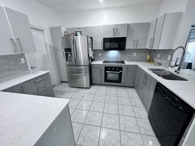 2078 Madeira Dr 0, Weston, FL 33327