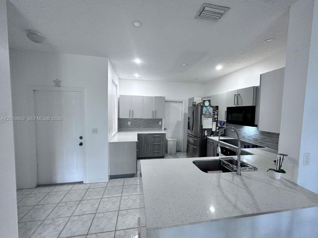 2078 Madeira Dr 0, Weston, FL 33327