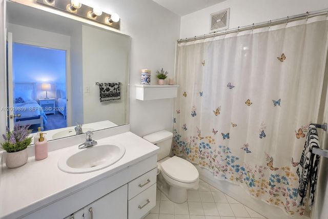 2078 Madeira Dr 0, Weston, FL 33327