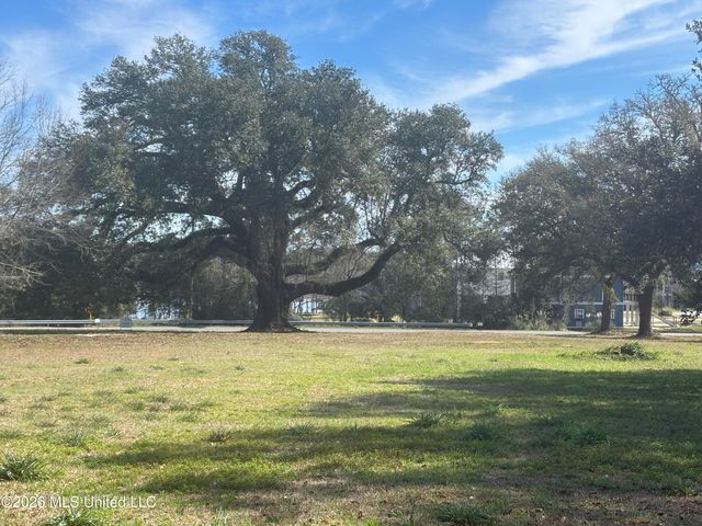 535 Kahler Street, Gulfport, MS 39507