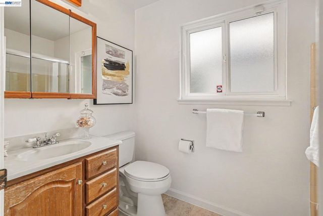 998 Wagoner Dr, Livermore, CA 94550