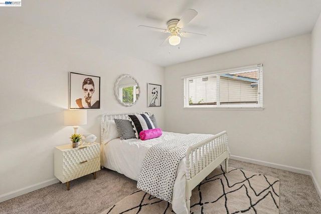 998 Wagoner Dr, Livermore, CA 94550