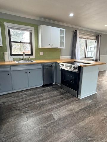 5602 S Adams Street, Marion, IN 46953