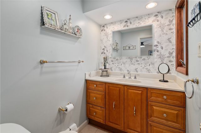 114 Orchard Hilands Dr, Peters Twp, PA 15367