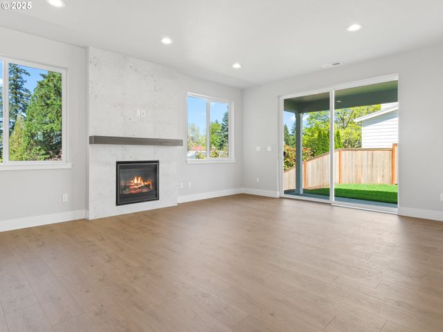 12319 Sw Broadleaf Ter Lot 8, Tigard, OR 97223