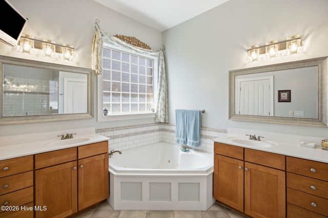 652 Belhaven Drive, Wilmington, NC 28411
