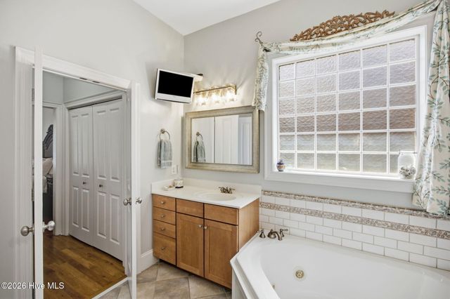 652 Belhaven Drive, Wilmington, NC 28411