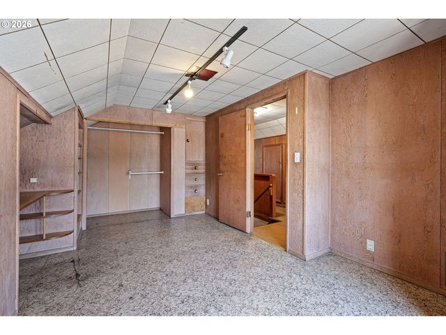 1828 HILYARD St, Eugene, OR 97401