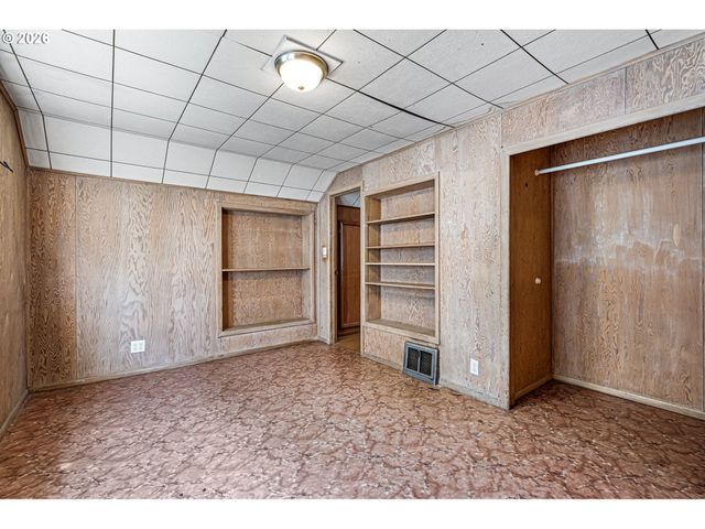1828 HILYARD St, Eugene, OR 97401