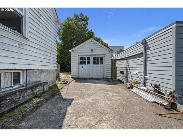 1828 HILYARD St, Eugene, OR 97401