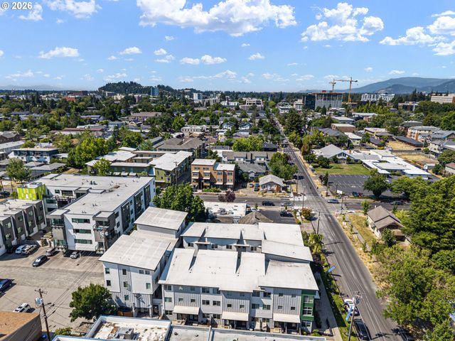 1828 HILYARD St, Eugene, OR 97401
