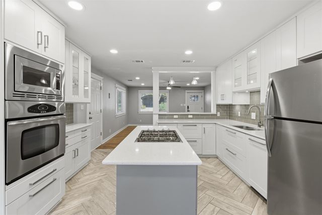 5614 SHOALWOOD Ave, Austin, TX 78756